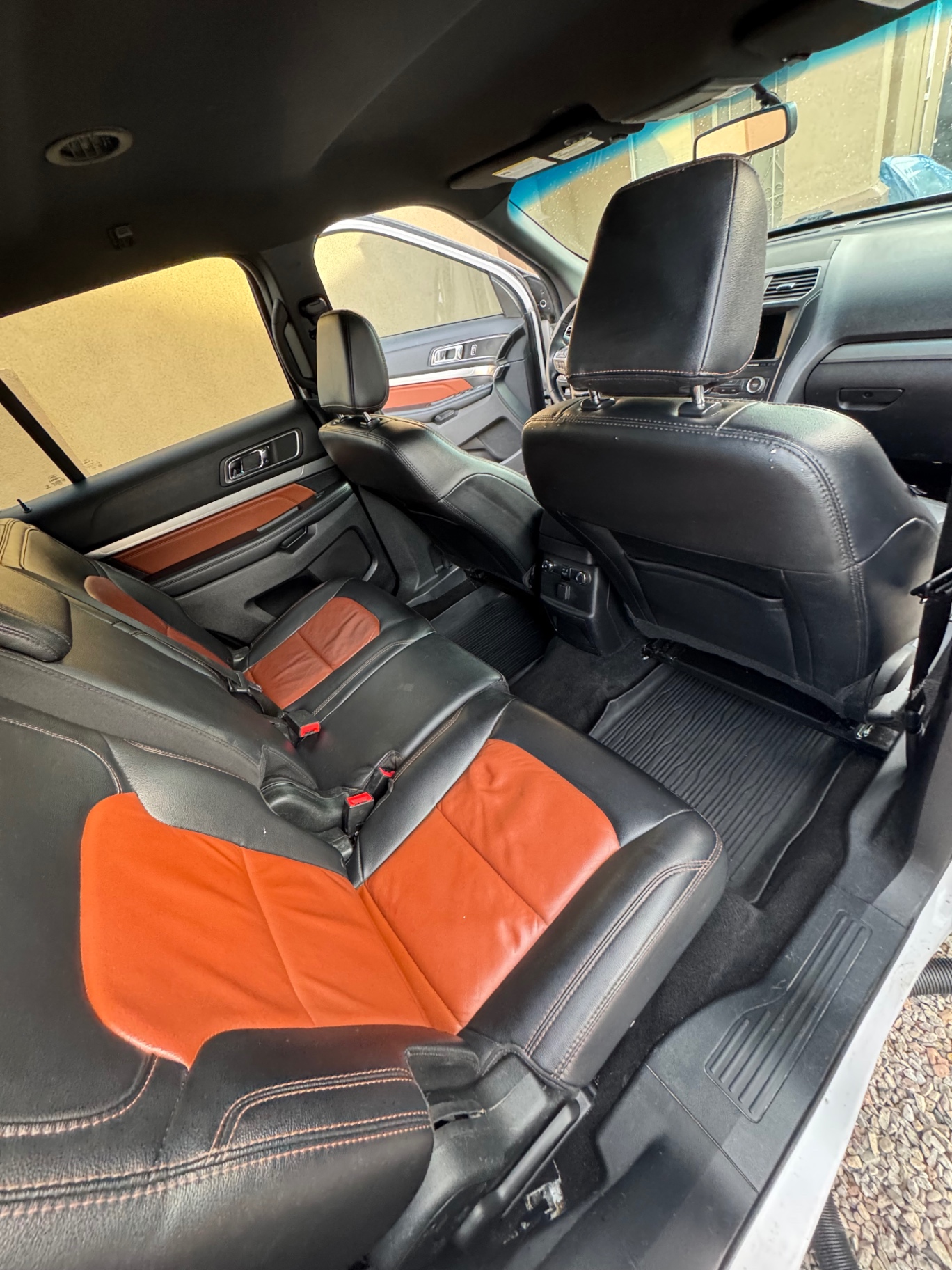Ford Explorer two-tone rear leather interior detailed